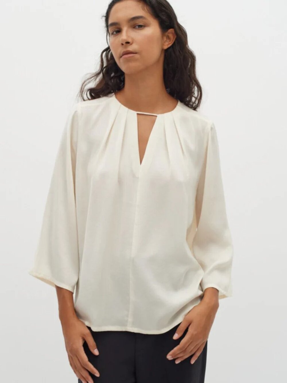 INWEAR - Noto Ivory Keyhole Blouse - Size 8